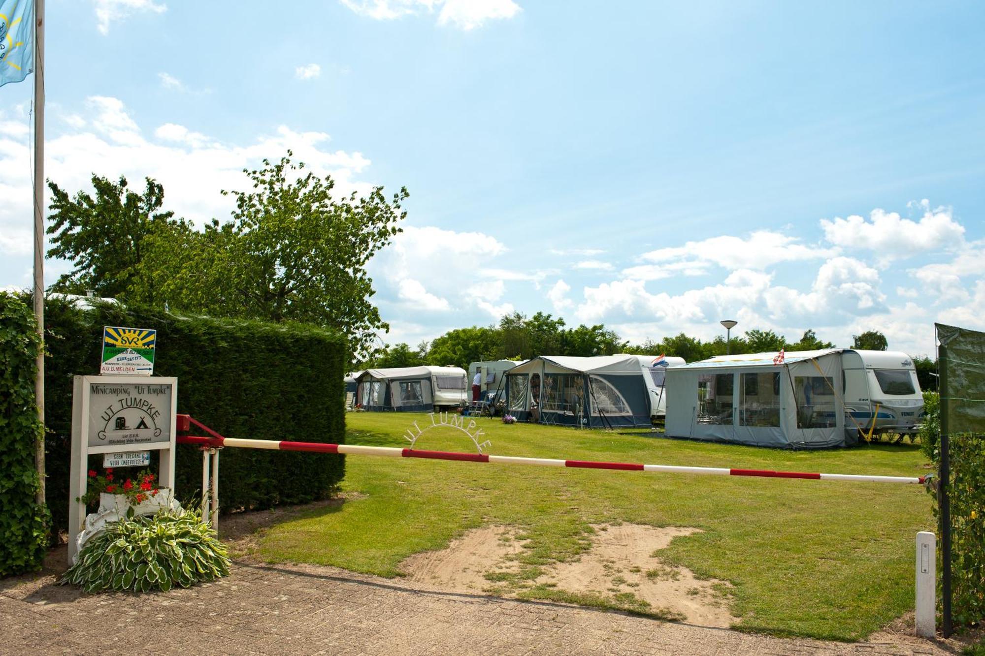 Camping En Vakantiewoning 'Ut Tumpke' Kessel  Exterior foto